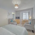 Apartment 8 - Large Studio Sea Front-Ground Floor -Free Parking