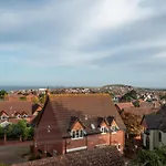 3 Hilbre Court