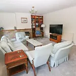 30 Long Shepherds Drive