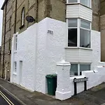 1 East Street, Maisonette, Ventnor Isle Of Wight