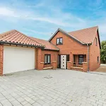 Host & Stay - Crimond House