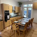 Dog Friendly Town House