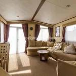 Brilliant 6 Berth Caravan For Hire By The Beach In Norfolk Ref 50026H