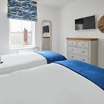 Host & Stay - The Little Lobster