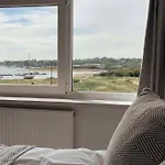 Dunes View, Waterside Home With Stunning Views.