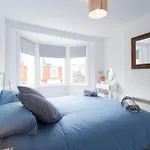 Lighthouse View - Apartment By The Sea