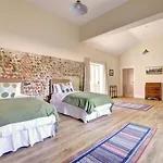 Ga Ga Barn
