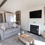 Lilac Lodge