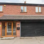 5 Westwood Road
