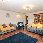 5 Westwood Road