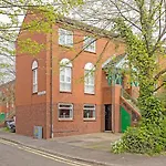 Self Catering Belfast Apartment