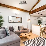 Host Apartments - Loft Apt In L1 - Walk Everywhere