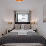 Host & Stay - Liberty Place