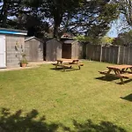 New 2 Bedroom First Floor Apartment Close To Beach