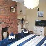 White Yard Cottage
