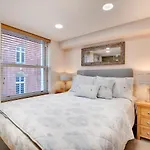 The Admirals Room 2