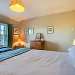 10 The Wynding