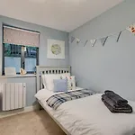 Pobbles Place