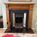 3 Bedroom Cottage Sleeps 5 Village Location