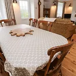 Oaktree Cottage