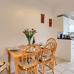 An Marghty 4A Carthew Terrace