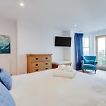 Flat 1 Porthmeor Apartments