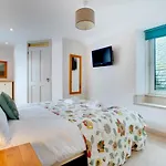 Monicas House 8 Porthmeor Square