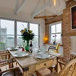 The Old Bakery Flat Tremayne