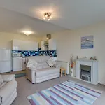 Seacroft 6 Carthew Court