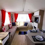 Lovely 2-Bed Static Caravan In Rhyl