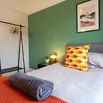 Strawberry Fields House - Air Host & Stay - 3 Bedroom