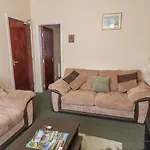 Sunnyside Holiday Apartment 2