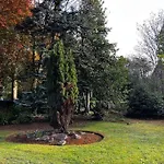 No.2 Beechcroft / Park-Side / Ping Pong & Garden