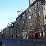 Royal Mile Famous Canongate Flat