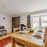 Flat 1 29 Chapel Street