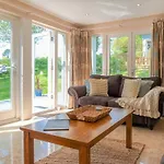 Luxurious 3 Bedroom New England Style Villa - Trewhiddle V8