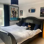 Southsea Royale Studio, James Bond, Parking, Seafront