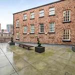 Host & Stay - Campbell Square Roof Terrace Apartment
