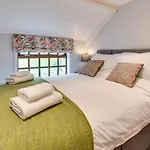 Pear Tree Cottage