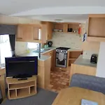 Golden Sands: Mirage Iiii:- 6 Berth, Access To The Beach