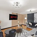 The Filey Coastal Villa - Indoor Swimming Pool - Sauna - Pets