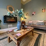 Fabulous Flat In Durnford Street