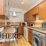Beautiful 3Bed Pitt St Apartment