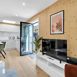 Green Mews 2 With Free Parking - By My Getaways