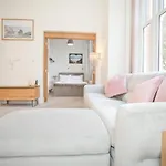 Chine Beach Apartment - Beautiful Location Next To The Beach