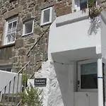 9 Teetotal Street
