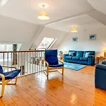 2 Redfern Court
