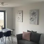 2 Bed Modern Apartment