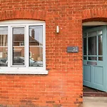 Sea Mouse Cottage