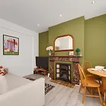 Number7, 3 Minutes To The Beach, Super King Beds, Part Of Burlington-Escapes